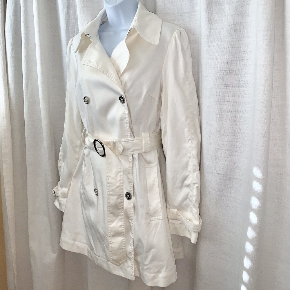 NWOT- Laundry by Design Flared Trench Coat! - Picture 3 of 5